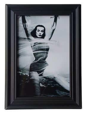 Vampira Vintage Horror Gothic Punk Witchy Goth Beautiful beauty pin up portrait